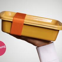 Backform «Bananen-Curry» mit Backblech in «Gold».