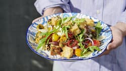 Sardischer Brotsalat mit Sardellen