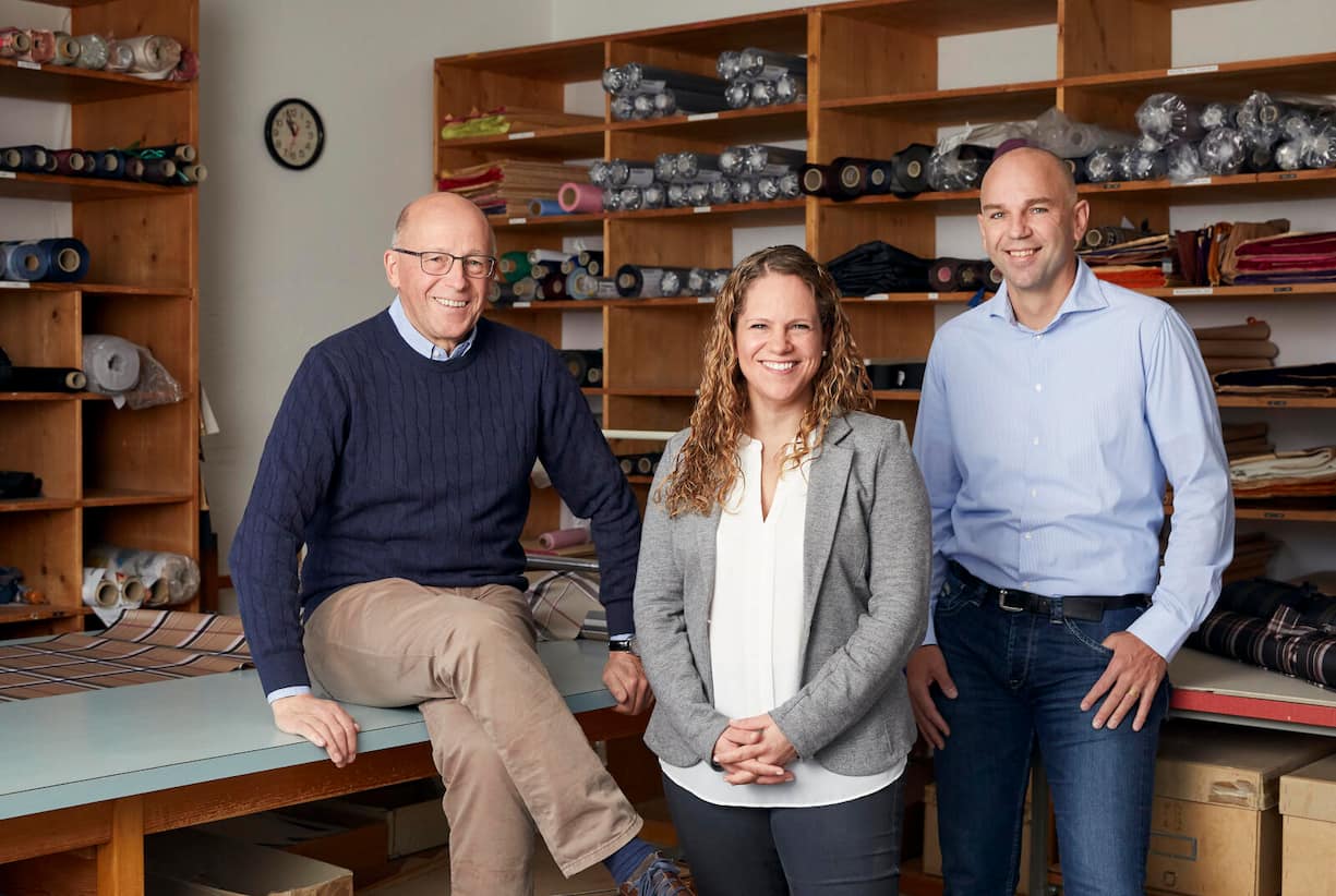 Team der Schirmfabrik Uznach: Edgar, Andrea und Roman Strotz (von links)