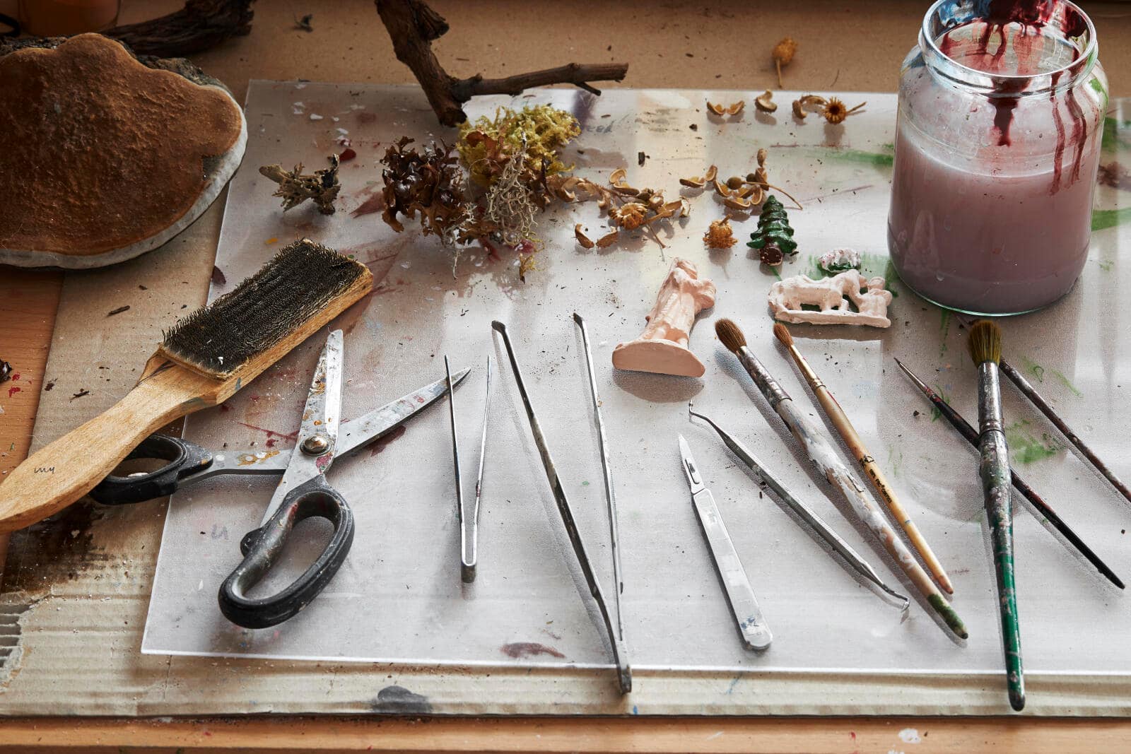 Werkzeug der Kastenkrippenbauerin